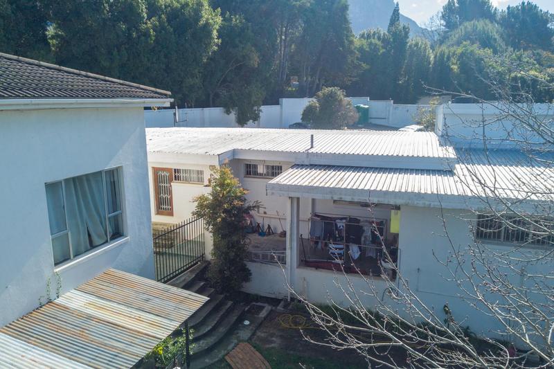 11 Bedroom Property for Sale in Constantia Western Cape